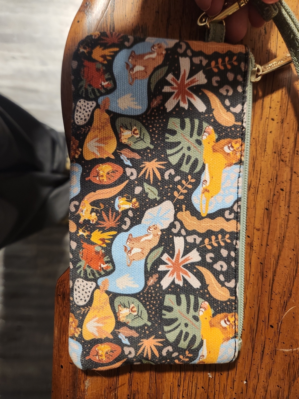 Loungefly Lion King 30th Anniversary Wristlet Wallet - Multi Green - Picture 2 of 3